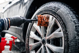 What Are the Benefits of Using a Foaming Pre-Wash During Vehicle Cleaning?