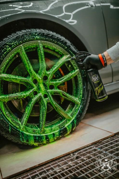 rr customs bad boys wheel cleaner neon